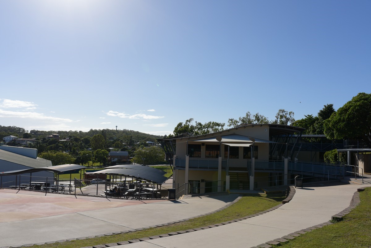 Gladstone State High School.jpg